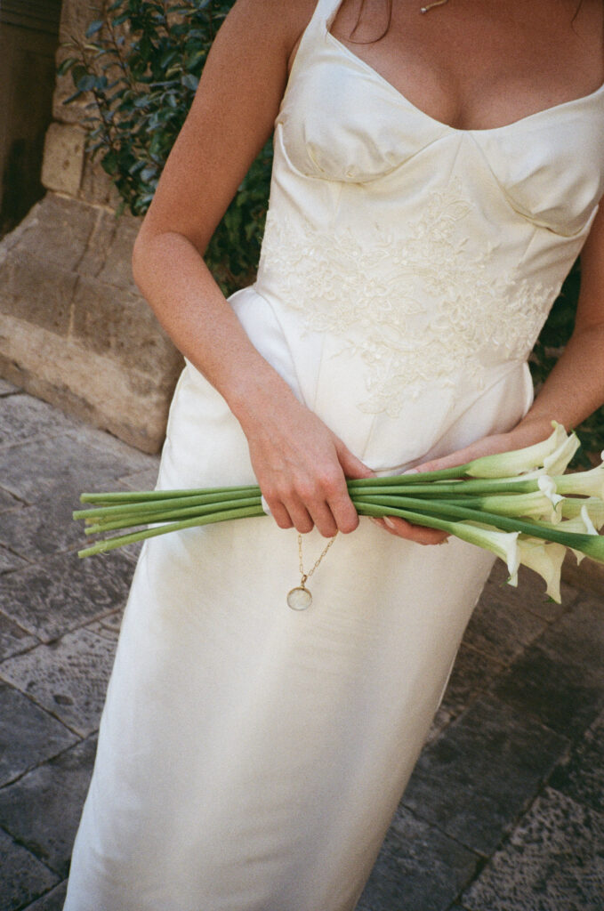 analoge Hochzeitsfotografie Puglia Hochzeit 35mmfilmfotografie 4 679x1024 1